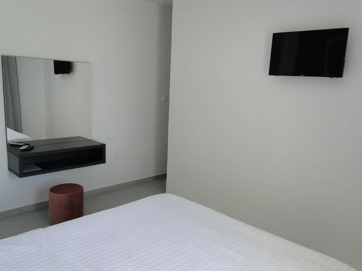 פרימוסטן Rooms Tepli Bok מראה חיצוני תמונה