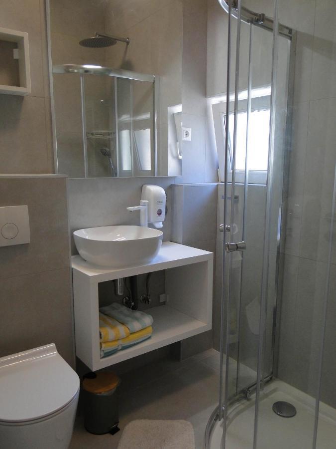 פרימוסטן Rooms Tepli Bok מראה חיצוני תמונה
