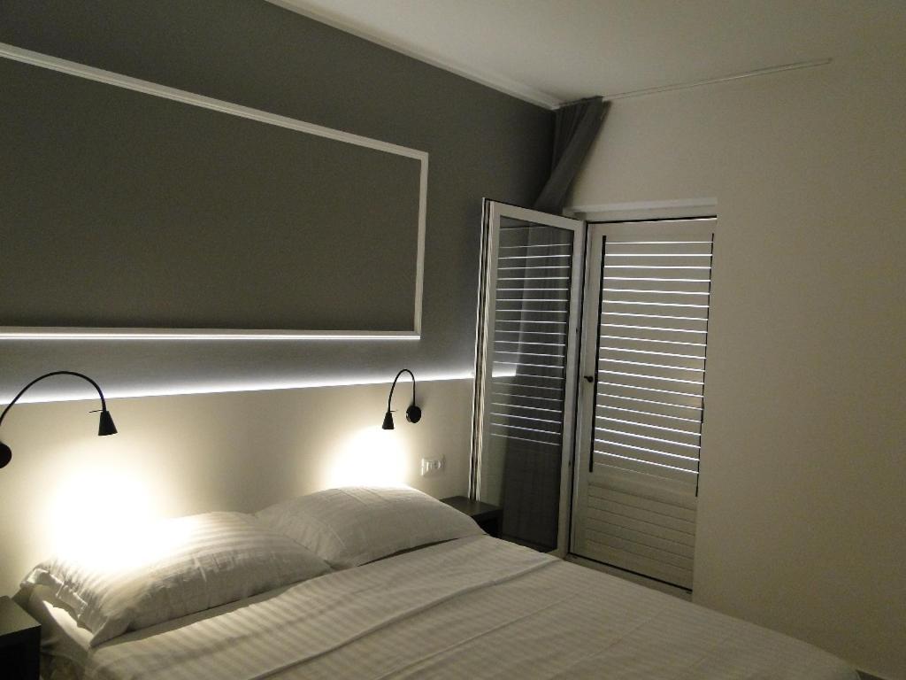 פרימוסטן Rooms Tepli Bok מראה חיצוני תמונה